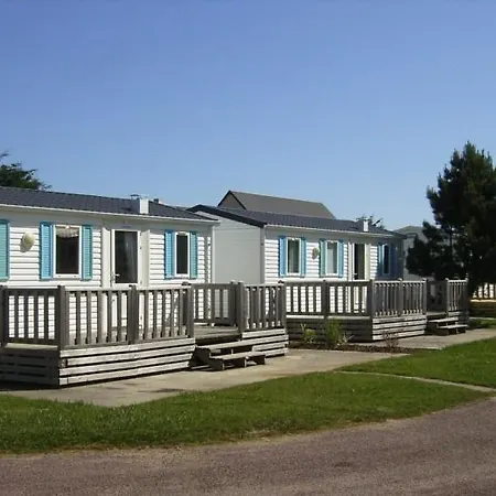 Kamp alanı Camping Les Dunes Urville 3*
